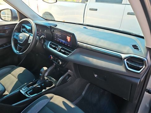Used 2024 Chevrolet TrailBlazer LT AWD/4WD image 26