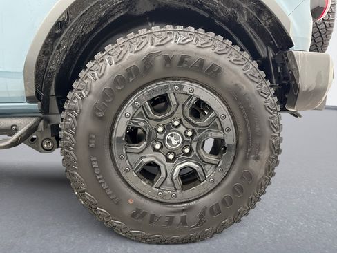 Used 2023 Ford Bronco Wildtrak image 25