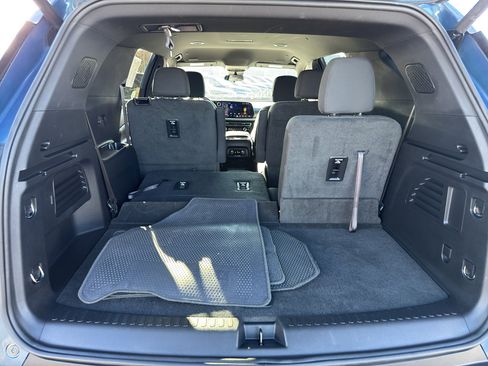 Certified 2025 Chevrolet Traverse LT image 37