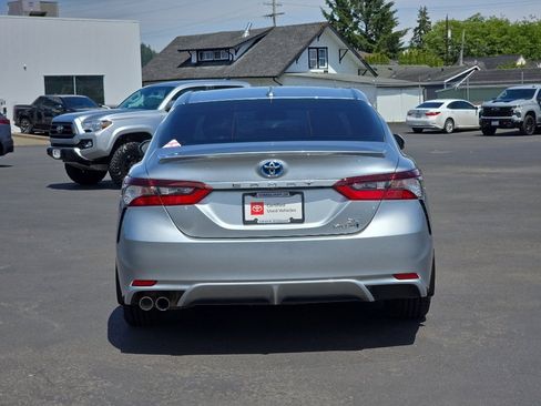 Certified 2022 Toyota Camry SE w/ Audio Upgrade Package FWD image 8