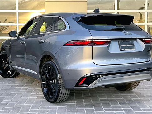 Used 2026 Jaguar F-PACE R-Dynamic S image 12