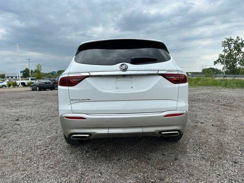 Used 2023 Buick Enclave Essence w/ Trailering Package, 5000 lbs. FWD image 5