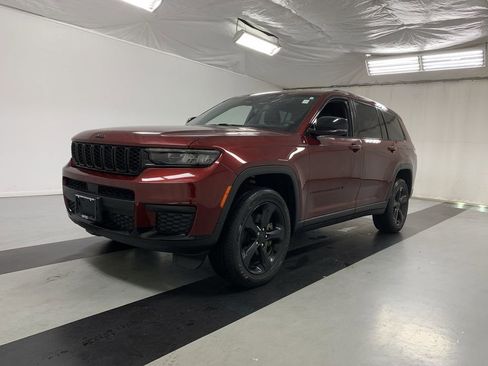 Used 2022 Jeep Grand Cherokee L Laredo image 3