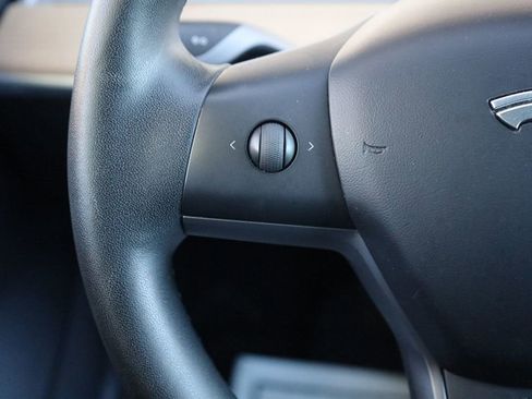 Used 2020 Tesla Model 3 Standard Range Plus image 28