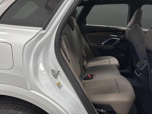Used 2025 Audi Q5 Premium Plus w/ Premium Plus AWD/4WD image 26