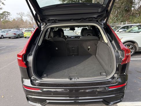 Certified 2025 Volvo XC60 B5 Plus image 32