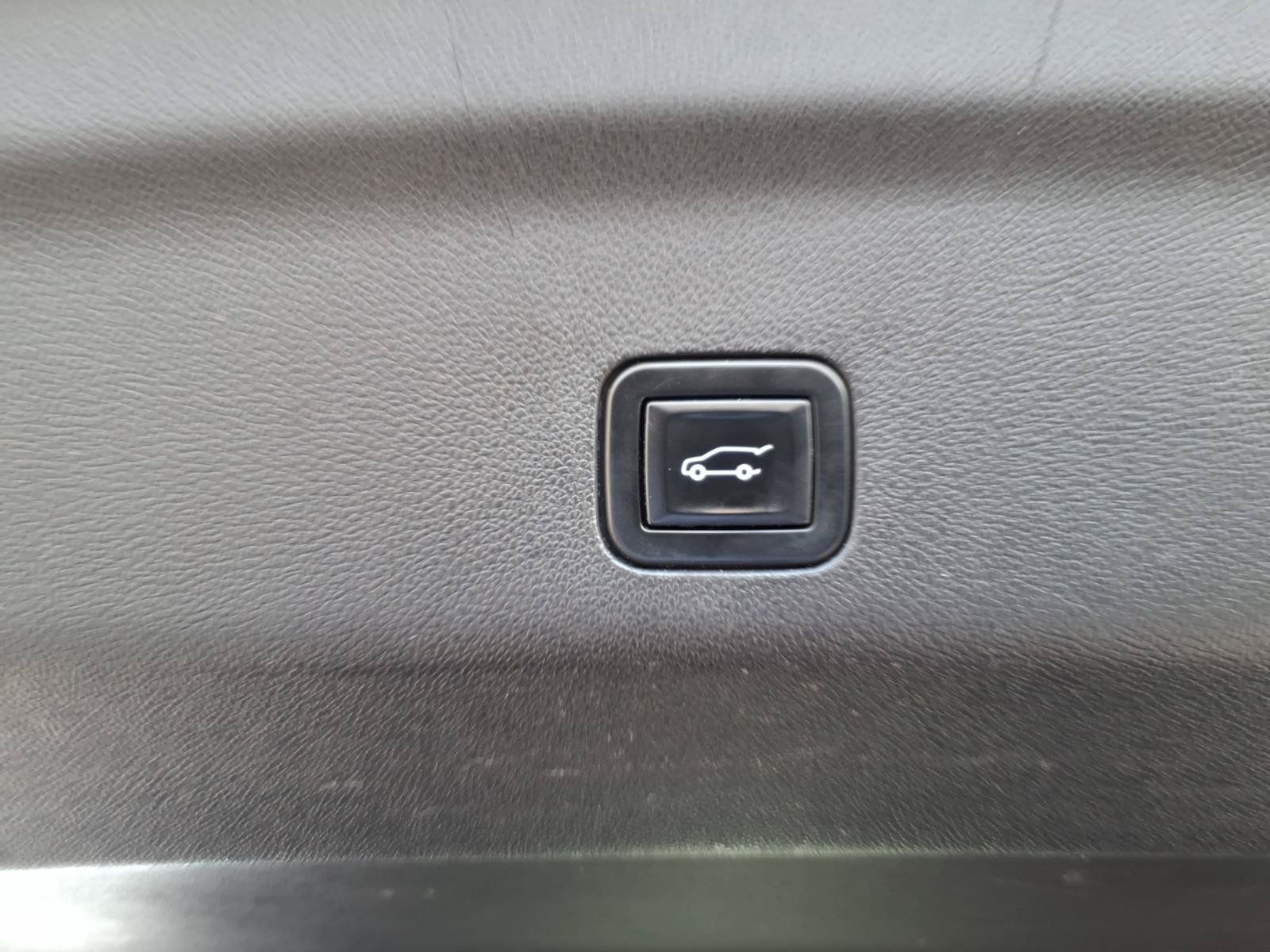 Used 2021 GMC Yukon Denali w/ LPO, Illumination Package AWD/4WD image 7