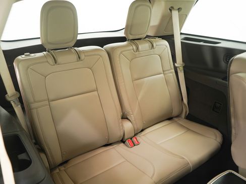 Used 2020 Lincoln Aviator Grand Touring w/ Equipment Group 301A image 17