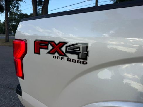 Used 2018 Ford F150 Platinum w/ Equipment Group 701A Luxury AWD/4WD image 30