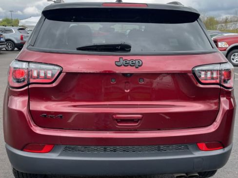 Used 2021 Jeep Compass Latitude w/ Sun and Sound Group AWD/4WD image 6