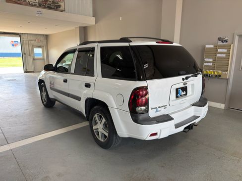 Used 2005 Chevrolet TrailBlazer LS w/ LS Preferred Equipment Group AWD/4WD image 5