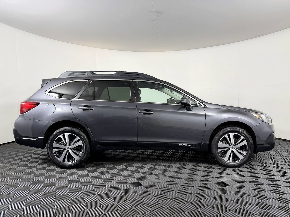 Used 2019 Subaru Outback 3.6R Limited AWD/4WD image 7