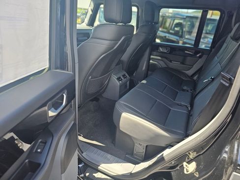 New 2026 INEOS Grenadier image 9