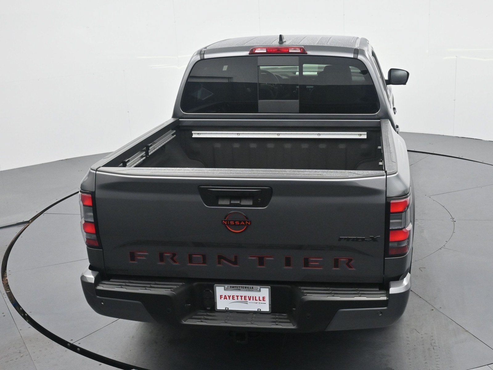 Used 2024 Nissan Frontier Pro-X w/ Pro Convenience Package RWD image 21
