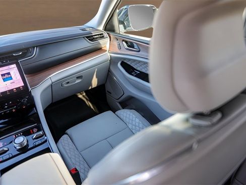 Used 2023 Jeep Grand Cherokee Summit w/ Luxury Tech Group V image 23