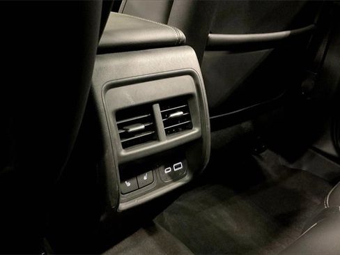 Used 2024 Cadillac XT4 Premium Luxury image 32