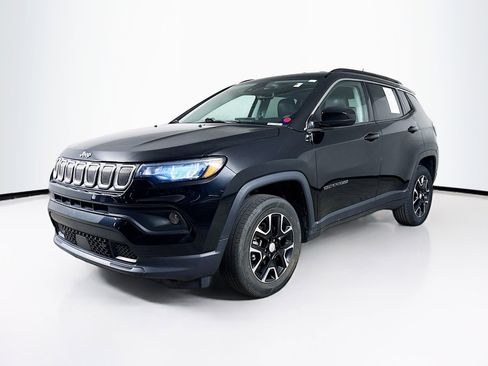 Used 2022 Jeep Compass Latitude AWD/4WD image 4