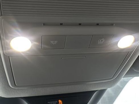 Certified 2025 Nissan Kicks SR image 30