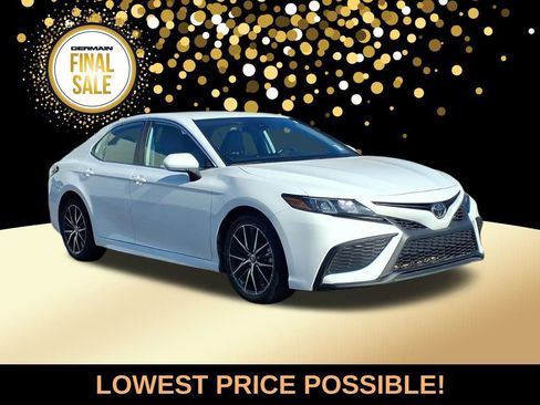 Used 2024 Toyota Camry SE image 4