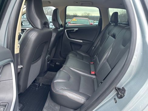Used 2011 Volvo XC60 T6 image 12