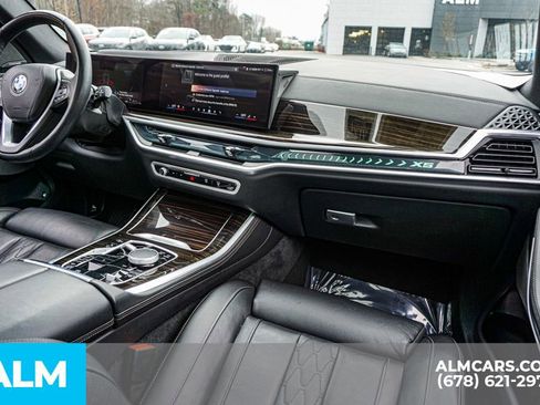Used 2025 BMW X5 xDrive50e image 25
