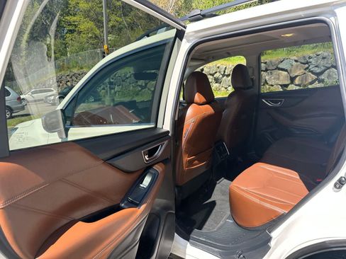 Used 2019 Subaru Forester Touring AWD/4WD image 11
