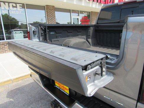 Used 2021 GMC Sierra 1500 SLT w/ SLT Premium Package AWD/4WD image 15