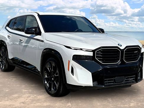 Used 2023 BMW XM AWD/4WD image 3