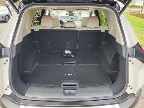 Used 2023 Nissan Rogue SL AWD/4WD image 29