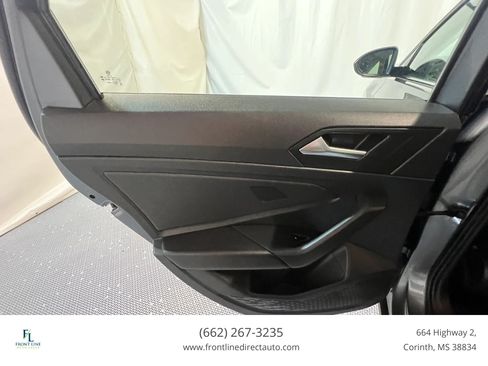 Used 2023 Volkswagen Jetta SE FWD image 20