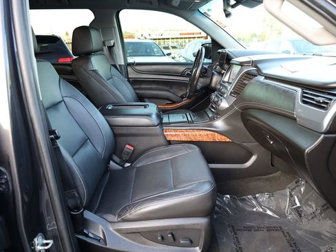 Used 2018 Chevrolet Suburban Premier image 22