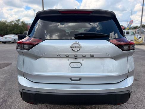 Used 2025 Nissan Rogue SV AWD/4WD image 8
