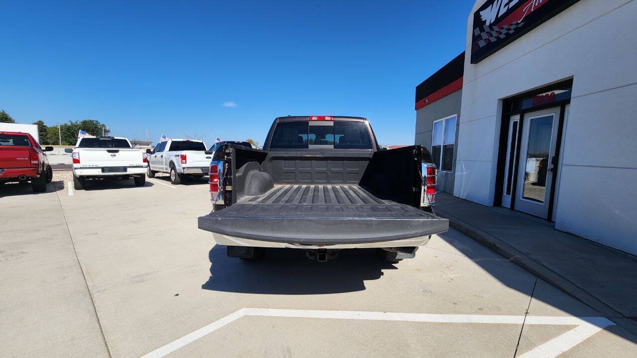Used 2017 RAM 1500 Classic SLT AWD/4WD image 24