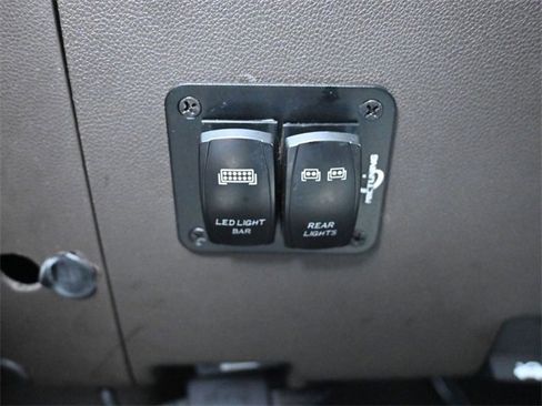 Used 2020 Chevrolet Silverado 2500 LTZ w/ Technology Package image 30