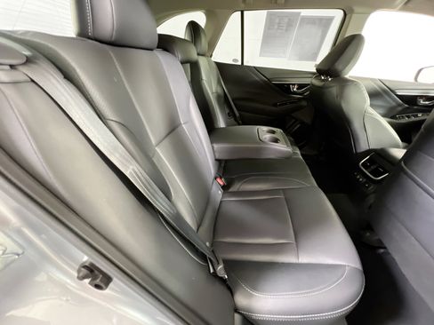 Used 2022 Subaru Outback Limited image 27