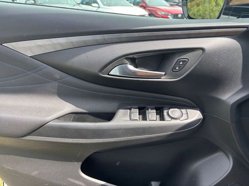 Used 2025 Buick Envista Sport Touring image 20