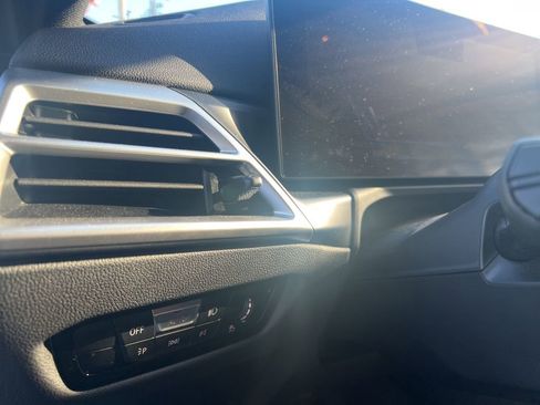 Used 2025 BMW M2 w/ Lighting Package RWD image 17