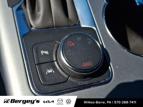 Used 2021 Chevrolet Blazer LT AWD/4WD image 28
