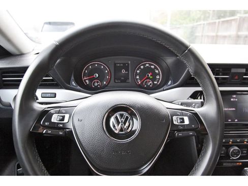 Used 2022 Volkswagen Passat 2.0T SE image 15