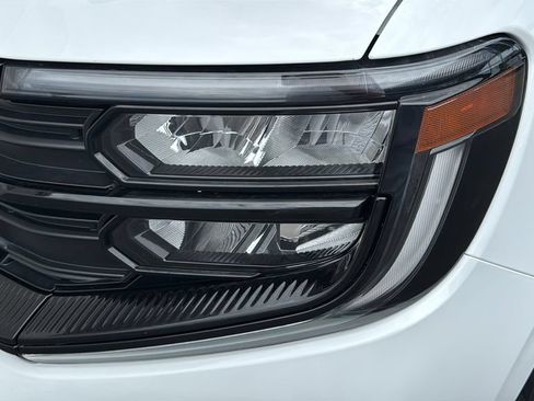 Certified 2025 Ford Expedition Active AWD/4WD image 6
