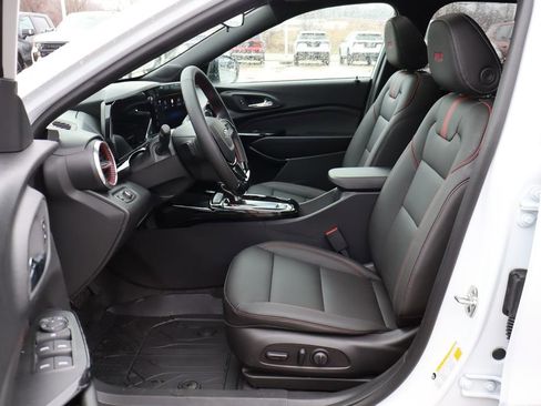 New 2026 Chevrolet Trax RS w/ Sunroof Package image 8