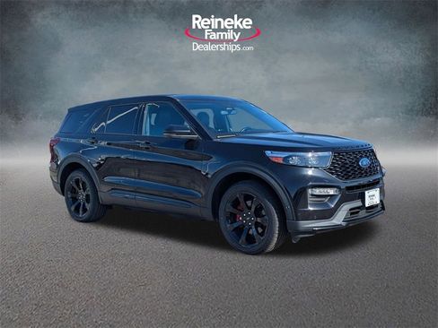 Used 2021 Ford Explorer ST w/ ST Street Pack image 3