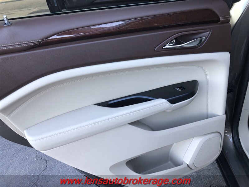 Used 2015 Cadillac SRX Performance w/ Driver Awareness Package AWD/4WD image 17