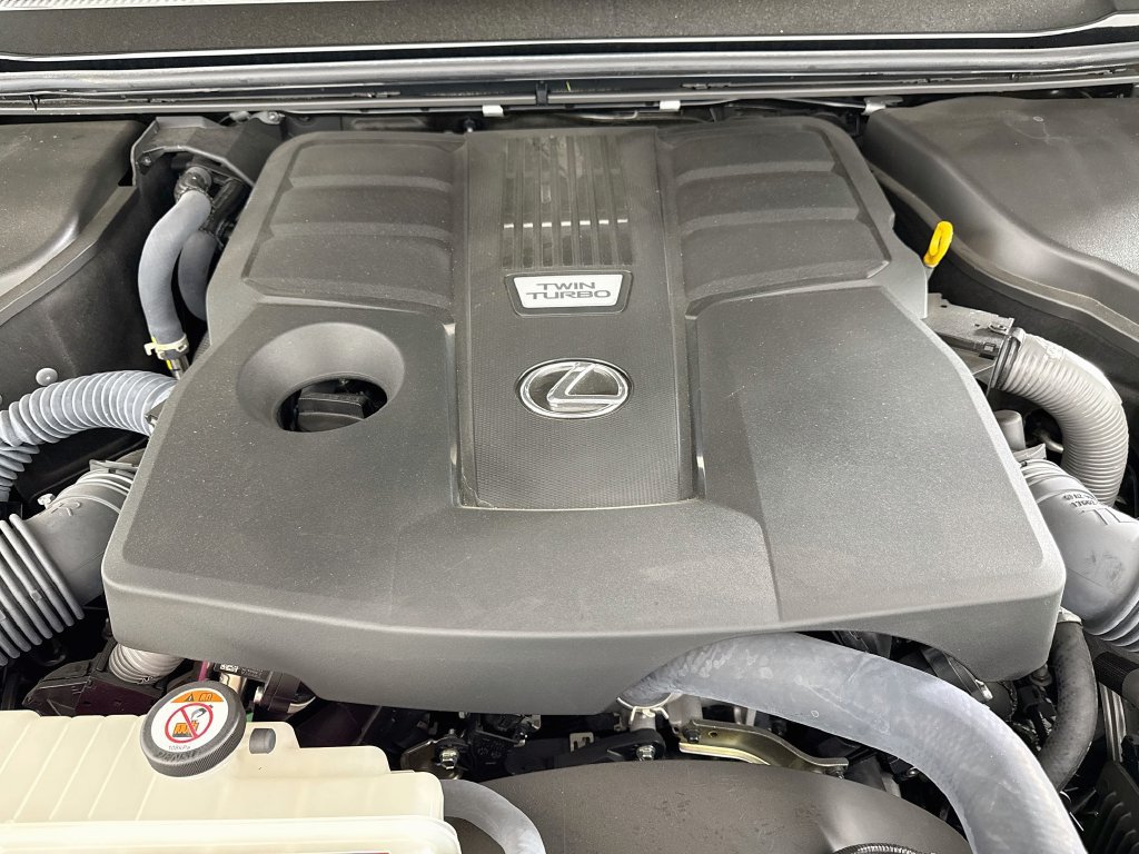 Certified 2024 Lexus GX 550 w/ Accessory Package (Z1) AWD/4WD image 32