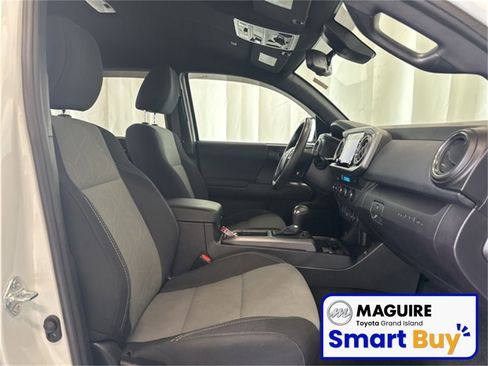 Used 2021 Toyota Tacoma TRD Off-Road image 18