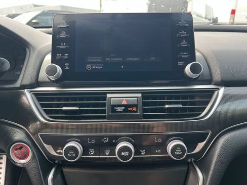 Used 2018 Honda Accord Sport image 29