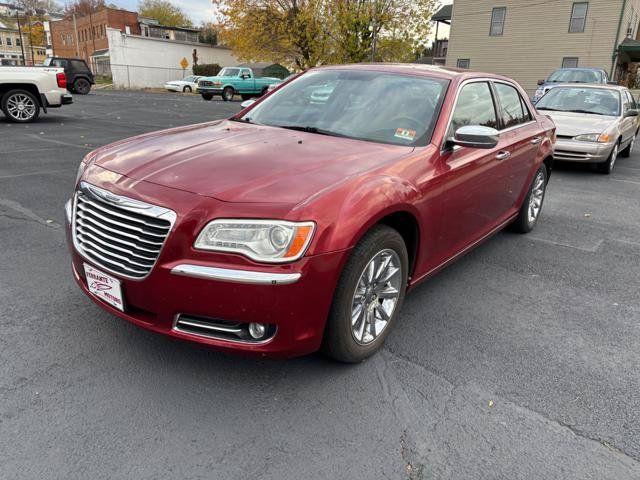 Used 2011 Chrysler 300 Limited RWD image 1