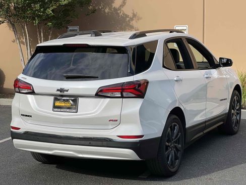 Used 2023 Chevrolet Equinox RS w/ RS Leather Package image 12