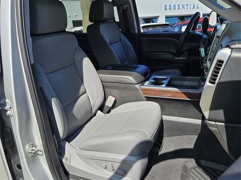 Used 2018 GMC Sierra 1500 SLT w/ SLT Premium Package image 16