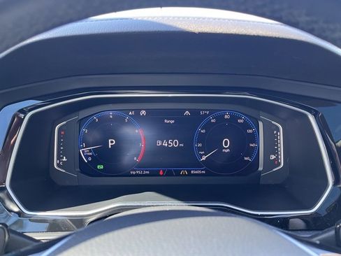 Used 2019 Volkswagen Jetta SEL Premium image 32